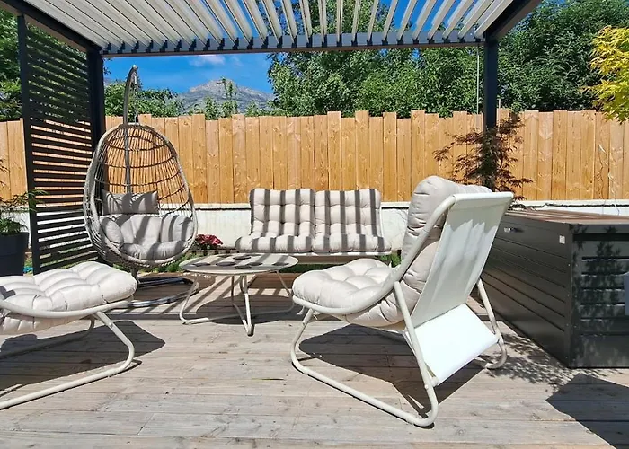 Bed & Breakfast D'hote De Reymure 3*